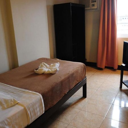 Negrense Suites Bacolod Eksteriør billede