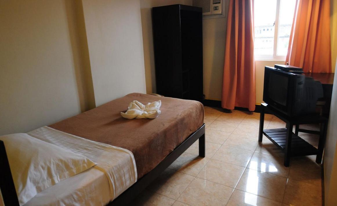 Negrense Suites Bacolod Eksteriør billede